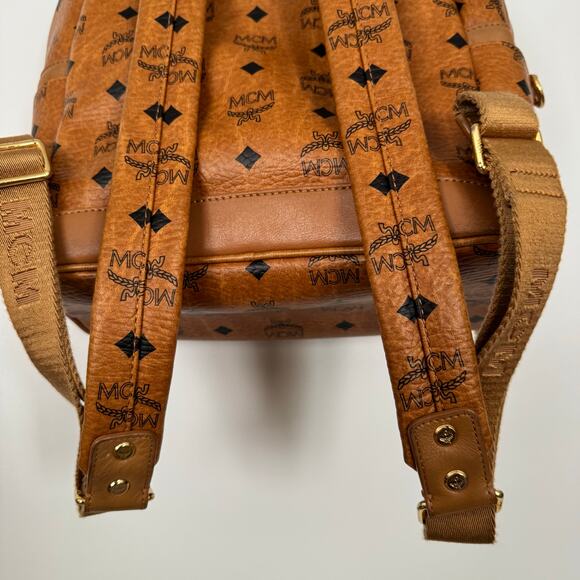 MCM Visetos Studded Medium Dual Stark Backpack Cognac - Picture 3 of 10